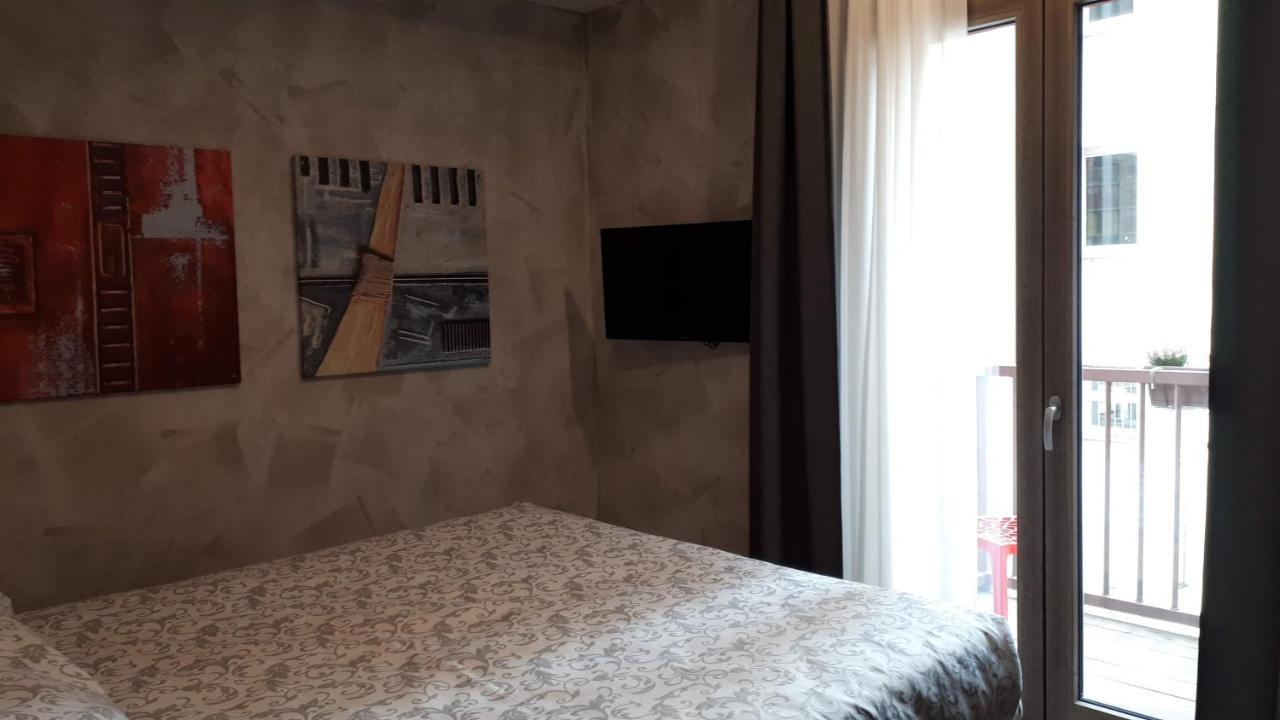 Hotel Bed & Rooms , Corte Rossa -1 Min Walk To Bernina Express Tirano Exterior photo