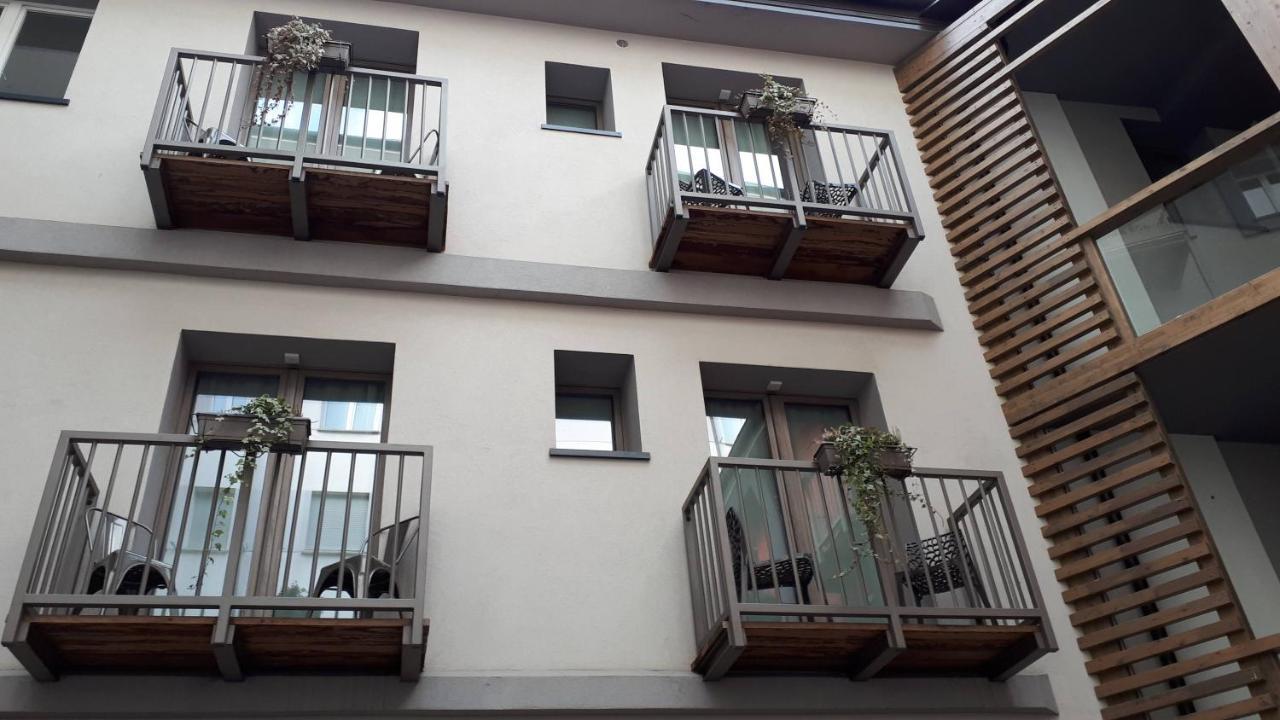 Hotel Bed & Rooms , Corte Rossa -1 Min Walk To Bernina Express Tirano Exterior photo