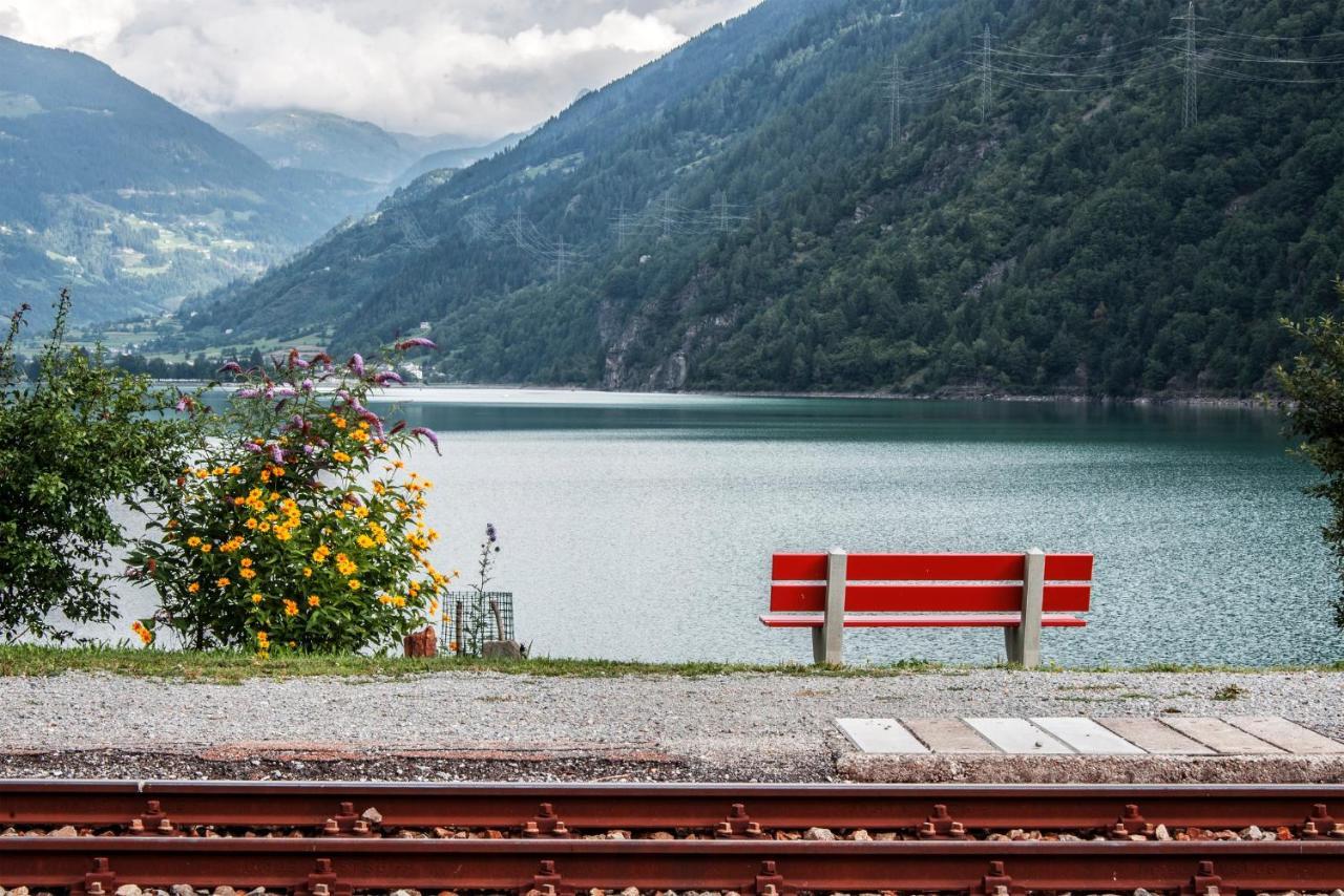 Hotel Bed & Rooms , Corte Rossa -1 Min Walk To Bernina Express Tirano Exterior photo