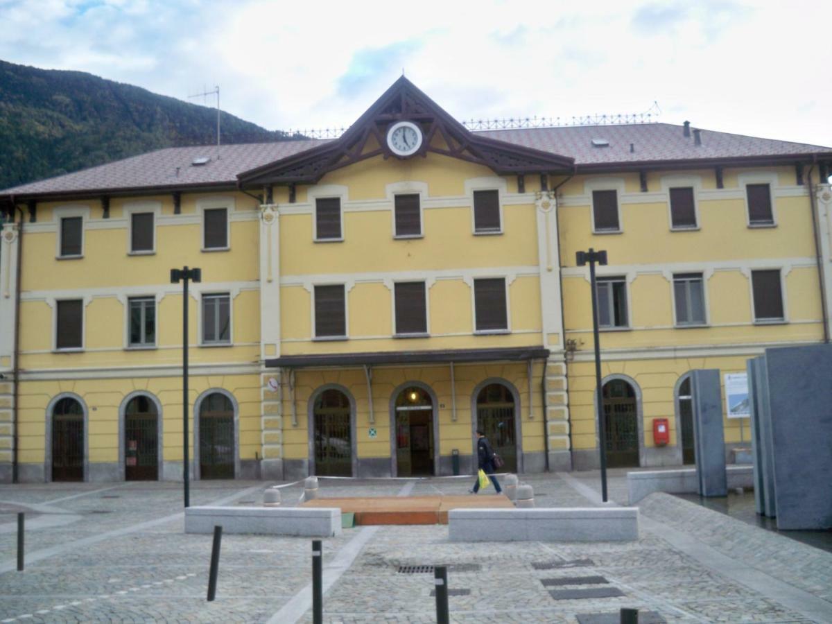 Hotel Bed & Rooms , Corte Rossa -1 Min Walk To Bernina Express Tirano Exterior photo